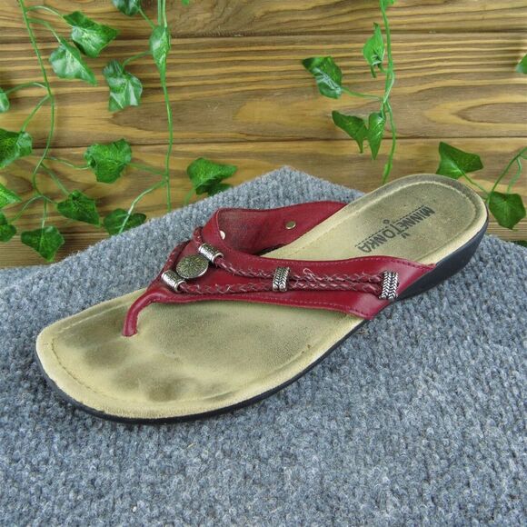 Minnetonka  Women Flip Flop Sandal Shoes Size‎ 8 Medium Red Leather - Picture 1 of 9